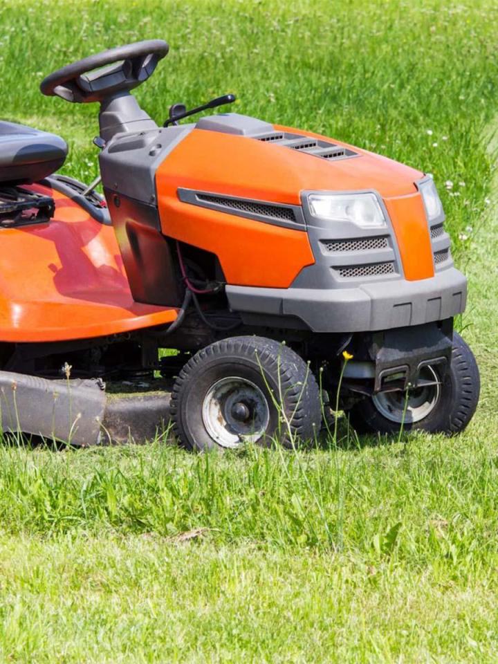 Vente et réparation de tracteurs à gazon Québec