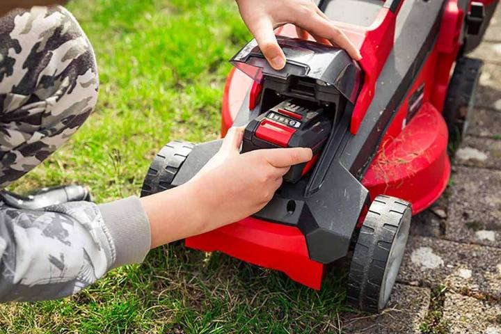 Vente et réparation de tondeuse à batterie Québec